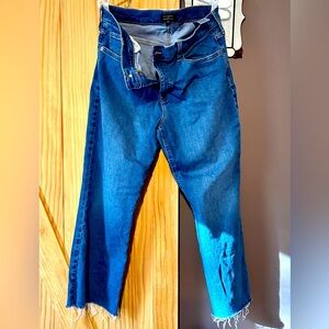 Banana Republic cropped bootcut jeans. Size 16